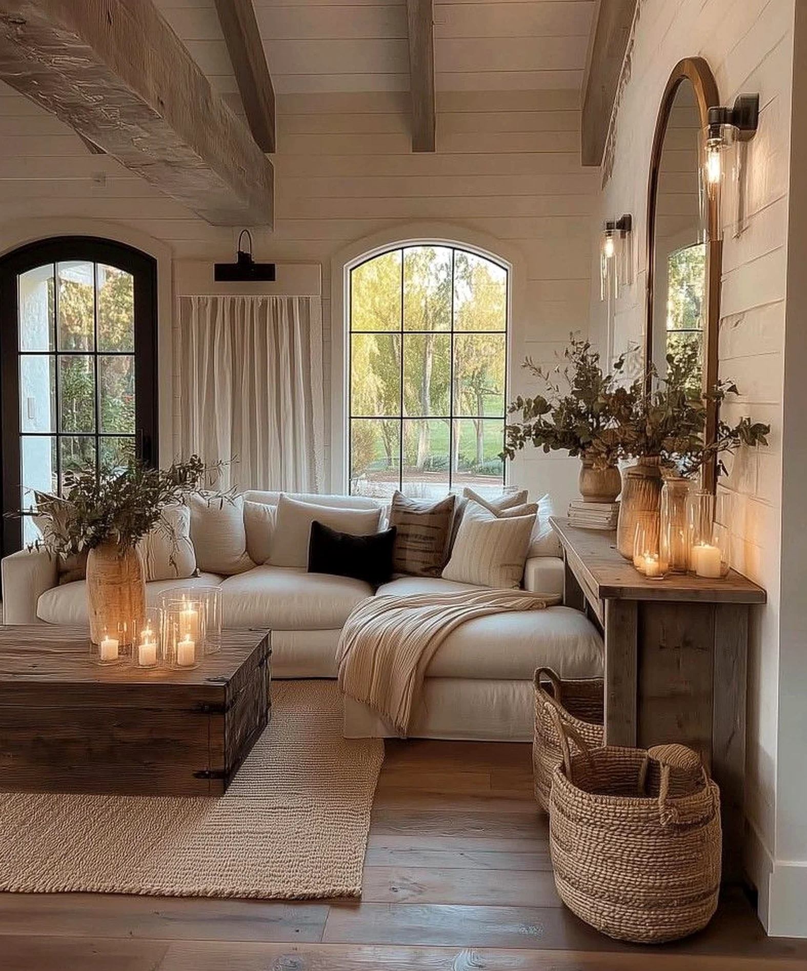 Polished garden border adds warmth across the wall, giving the decor a finish that feels fresh and intentional.