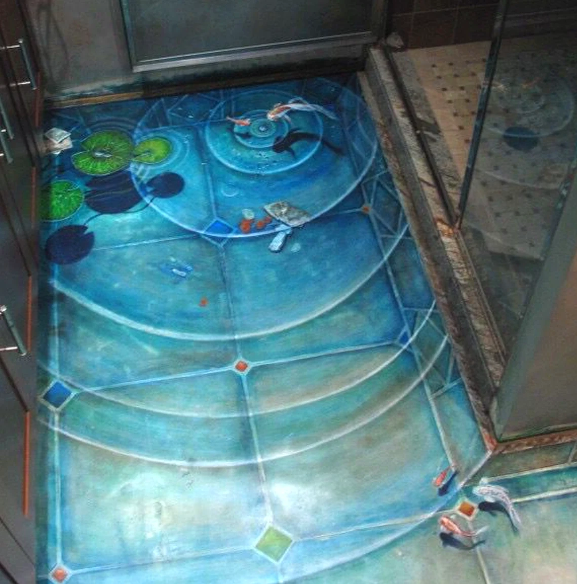 Quiet floor pattern introduces movement into the arrangement, keeping the atmosphere quietly finished.